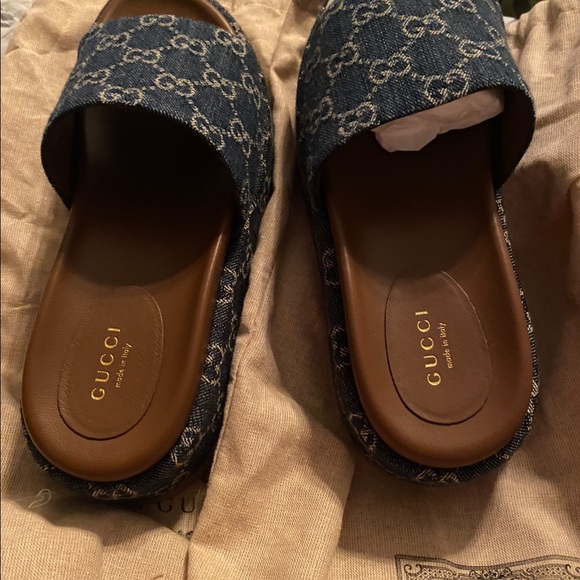 Gucci Slides - Picture 5 of 11